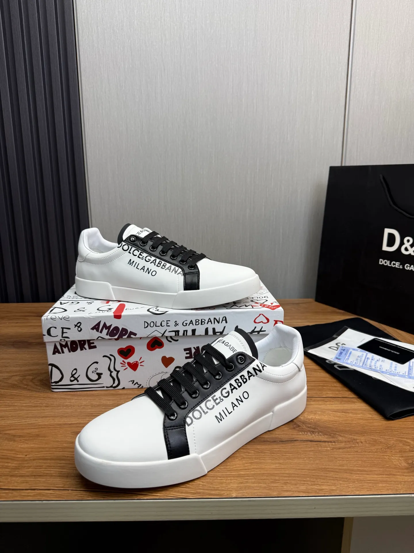 Men's men's shoes💰460💰Dolce & gabbana (DG) official website synchronized new models💥1 fashion hot models: 1 exclusive mold opening ✅ imported cowhide for the upper, unique brand style logo upper 💥sheepskin foot pads 🐑original private mold outsole ✔️36-44 (38.45 custom-made, non-refundable)